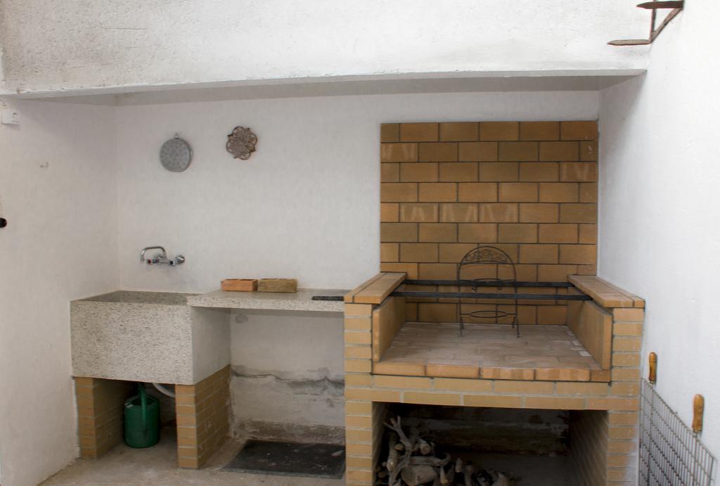 Отель Casa Marifina Enguera Экстерьер фото