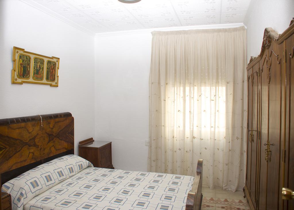 Отель Casa Marifina Enguera Экстерьер фото