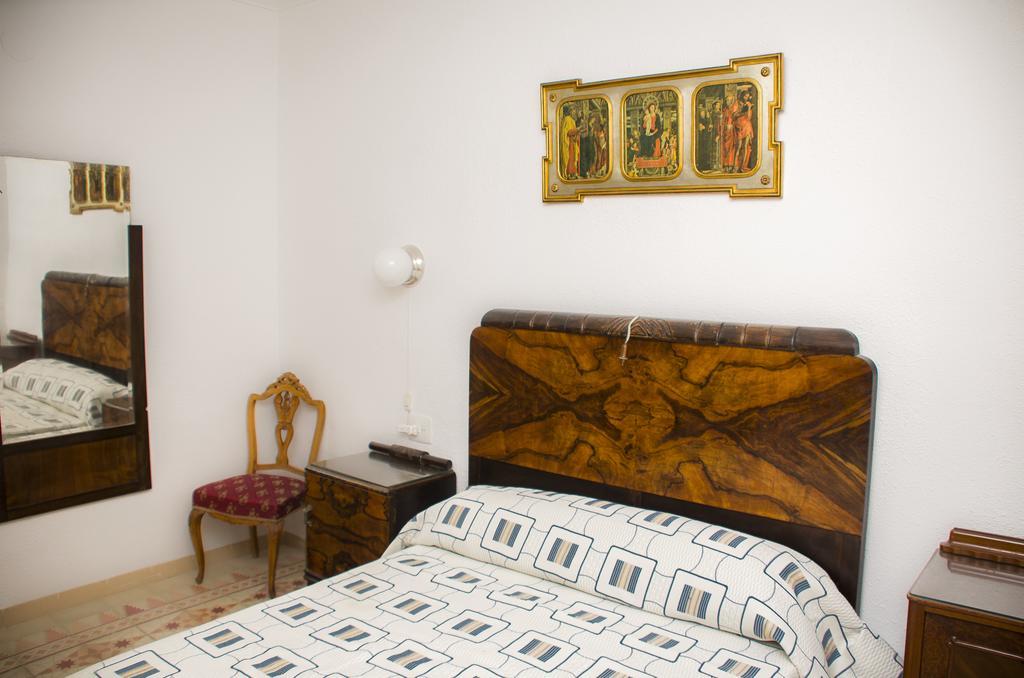 Отель Casa Marifina Enguera Экстерьер фото